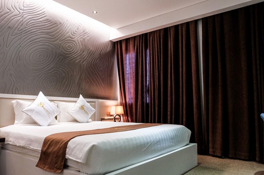 Signature Boutique Hotel Хошимин Екстериор снимка