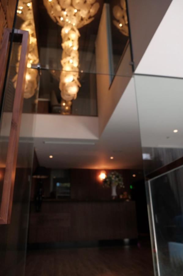 Signature Boutique Hotel Хошимин Екстериор снимка