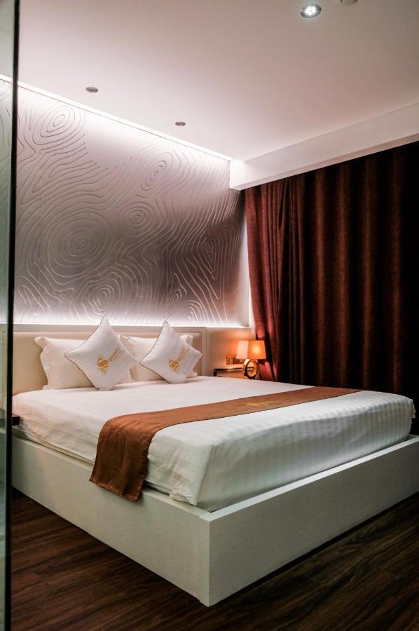 Signature Boutique Hotel Хошимин Екстериор снимка