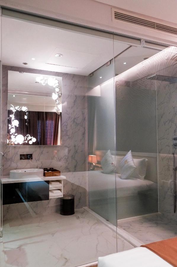 Signature Boutique Hotel Хошимин Екстериор снимка