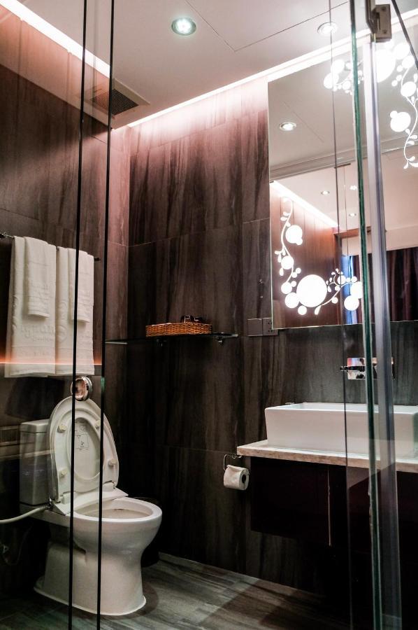 Signature Boutique Hotel Хошимин Екстериор снимка