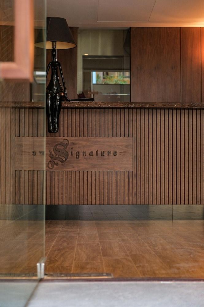 Signature Boutique Hotel Хошимин Екстериор снимка