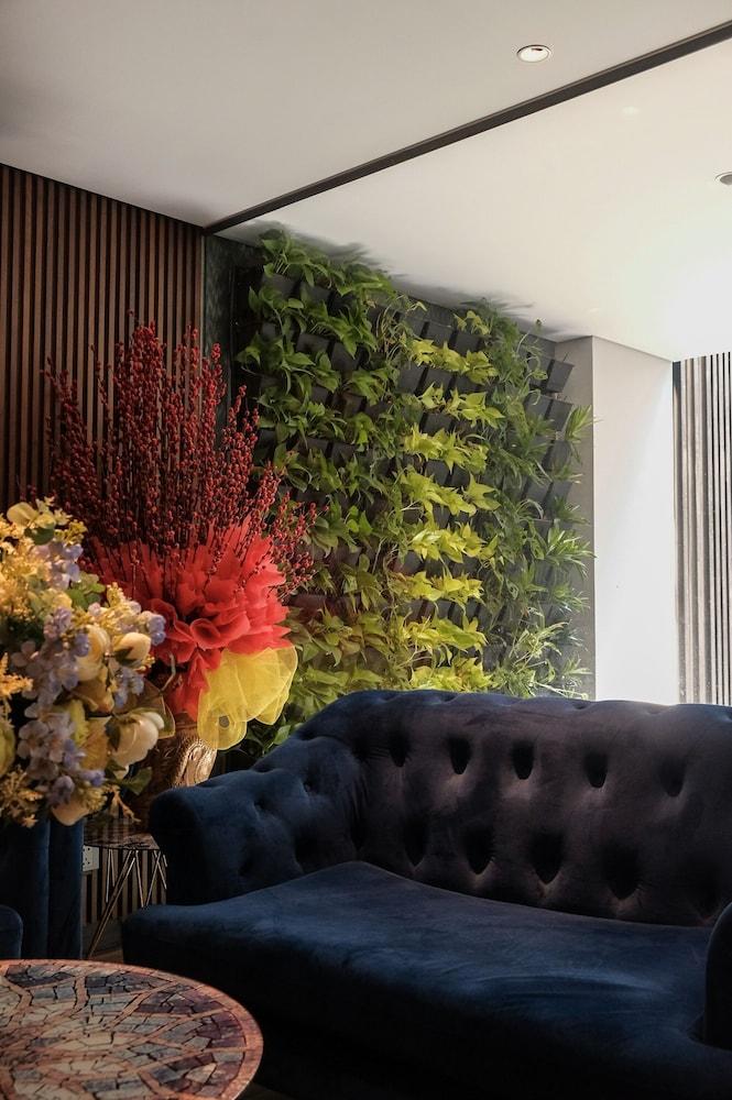 Signature Boutique Hotel Хошимин Екстериор снимка