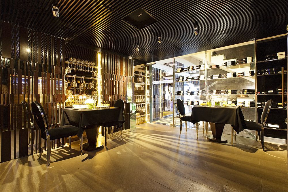 Signature Boutique Hotel Хошимин Екстериор снимка