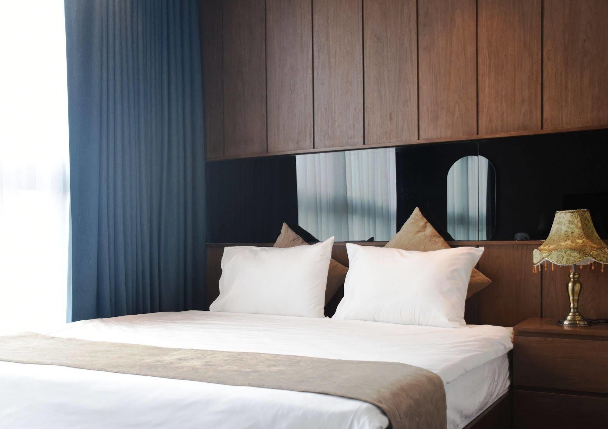 Signature Boutique Hotel Хошимин Екстериор снимка