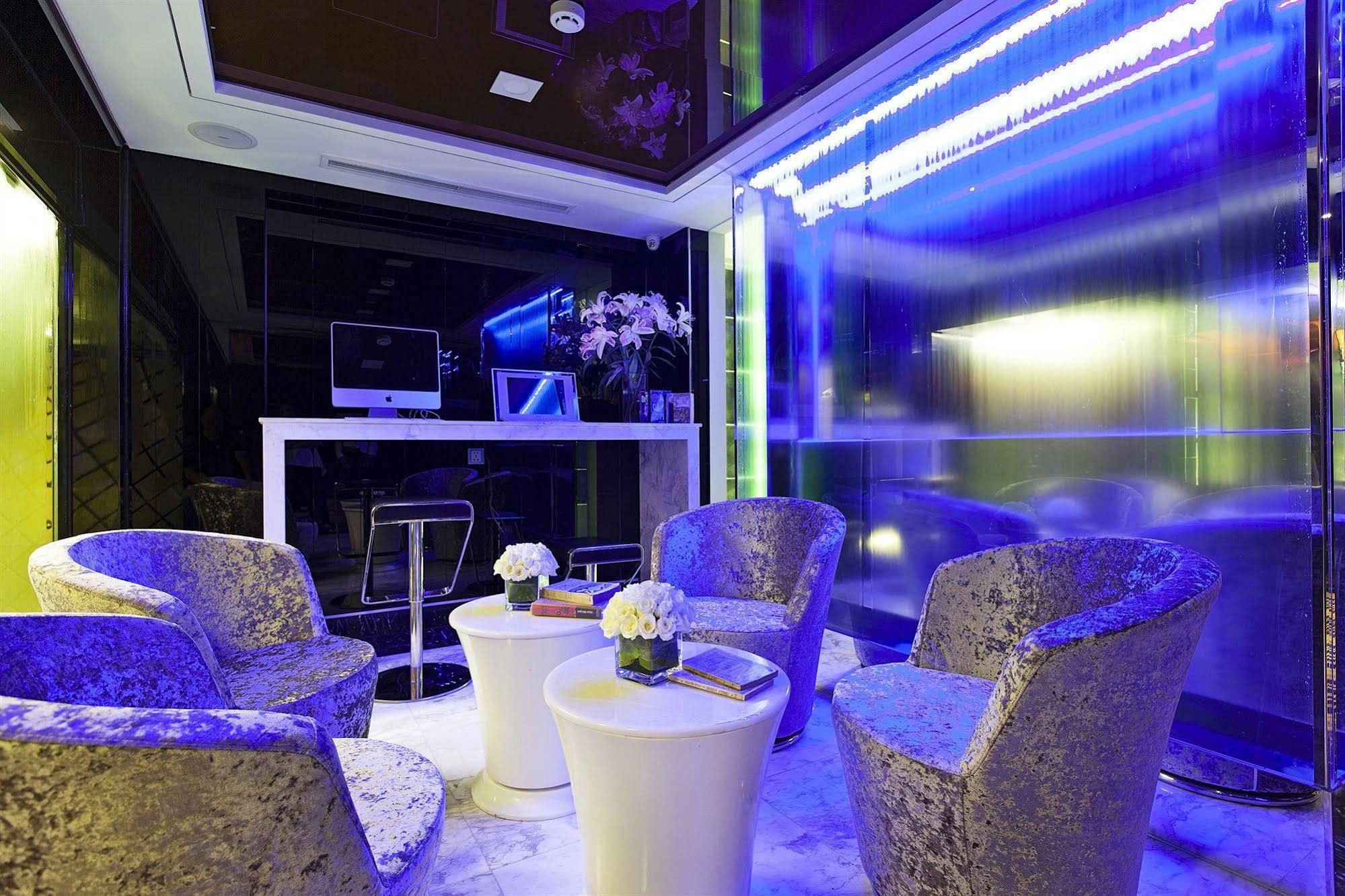 Signature Boutique Hotel Хошимин Екстериор снимка